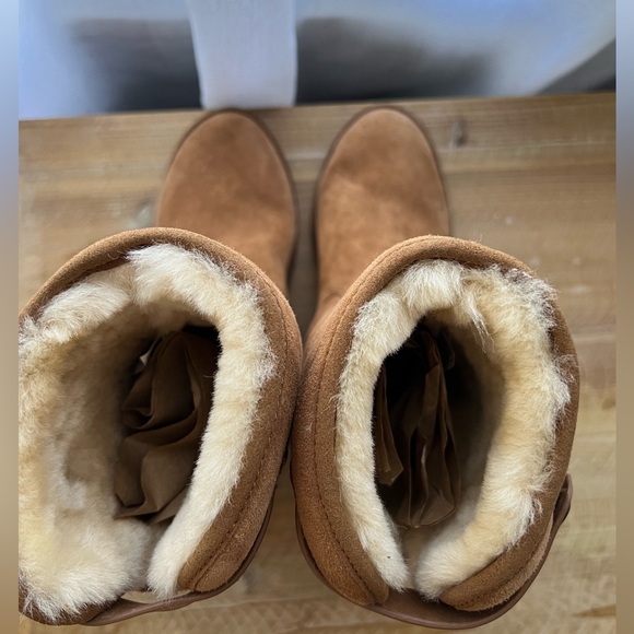 UGG Romely Cuffable in Chestnut Brown - Picture 5 of 10